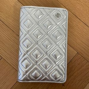 Tory Burch slim fold wallet METALLIC SILVER